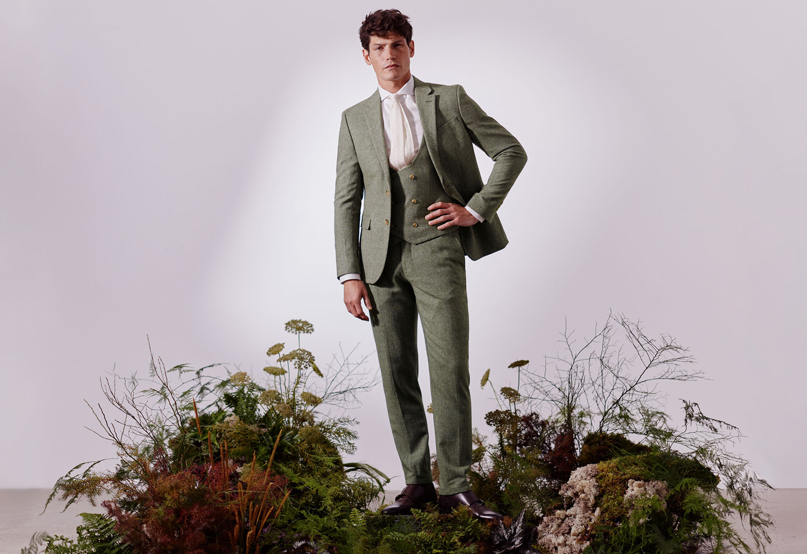 Moss - slim fit sage herringbone tweed suit