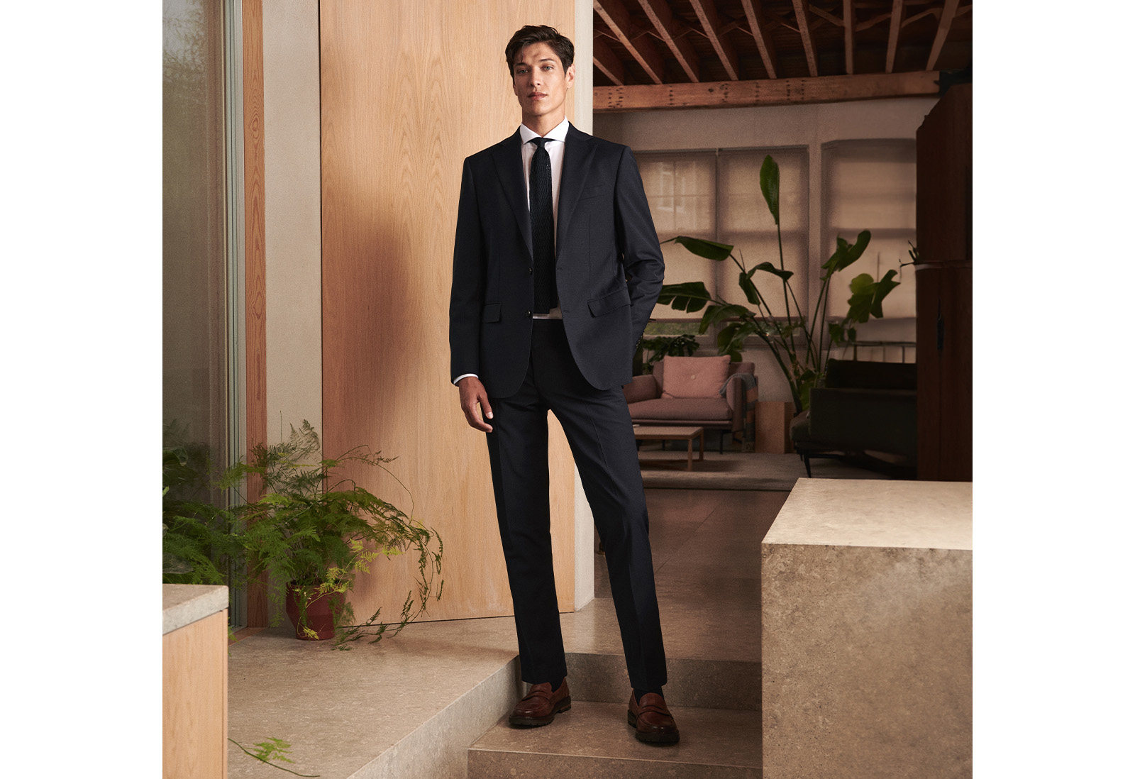 Moss - tailored fit navy performance suit