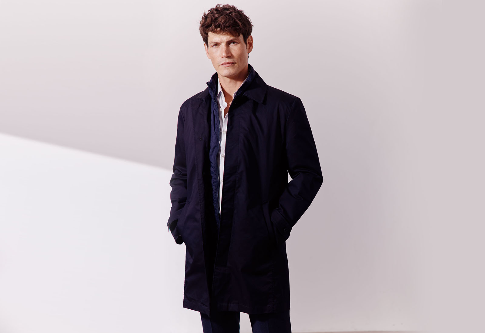 Moss - tailored fit navy raincoat